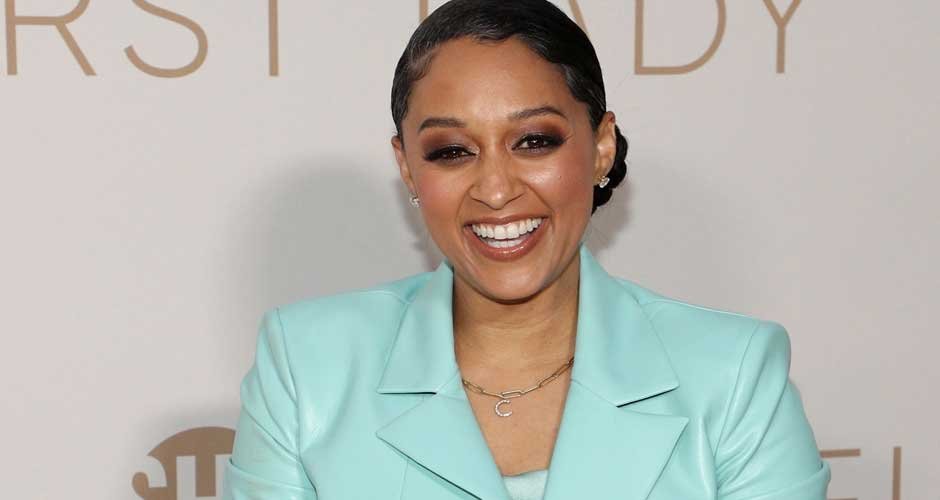 Tia-Mowry-Net-Worth,-Family,-Career-and-Personal-Life