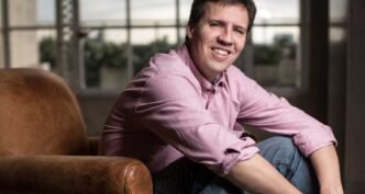 Jeff-Kinney-Net-Worth,-Endorsement-and-Personal-life