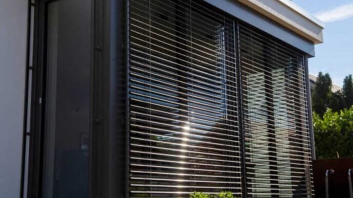 Outdoor Bistro Blinds: Enhance Your Space with Style and Functionality