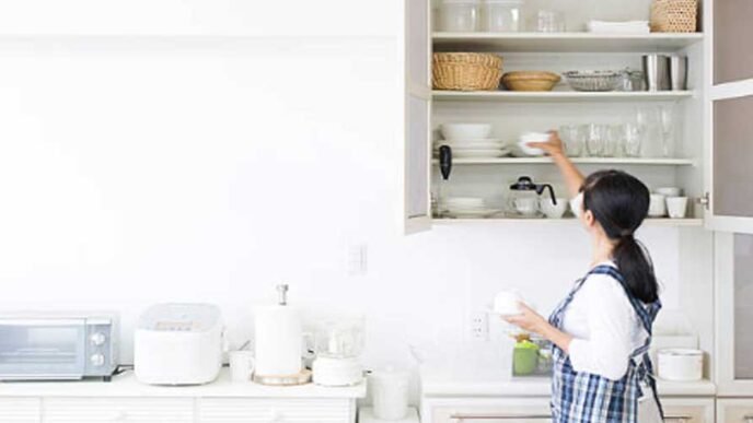 Effective-Tips-To-Make-Your-Kitchen-Look-Brighter-And-More-Open