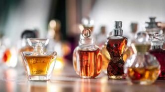 A-Guide-to-Feminine-Perfumes-That-Make-a-Statement