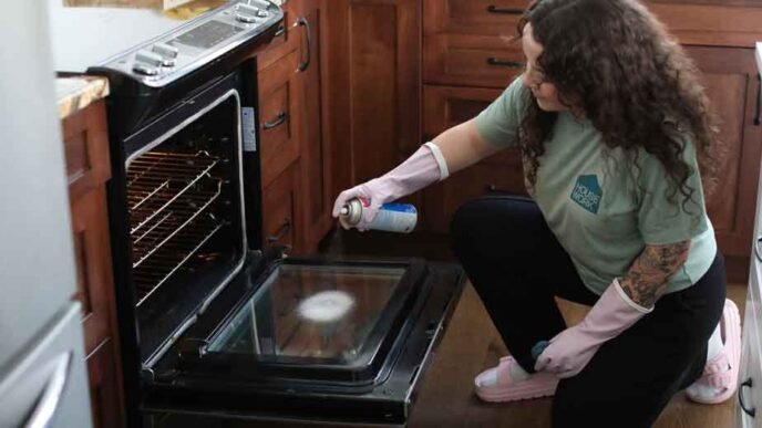 Step-by-Step Guide to Deep Cleaning Your Oven